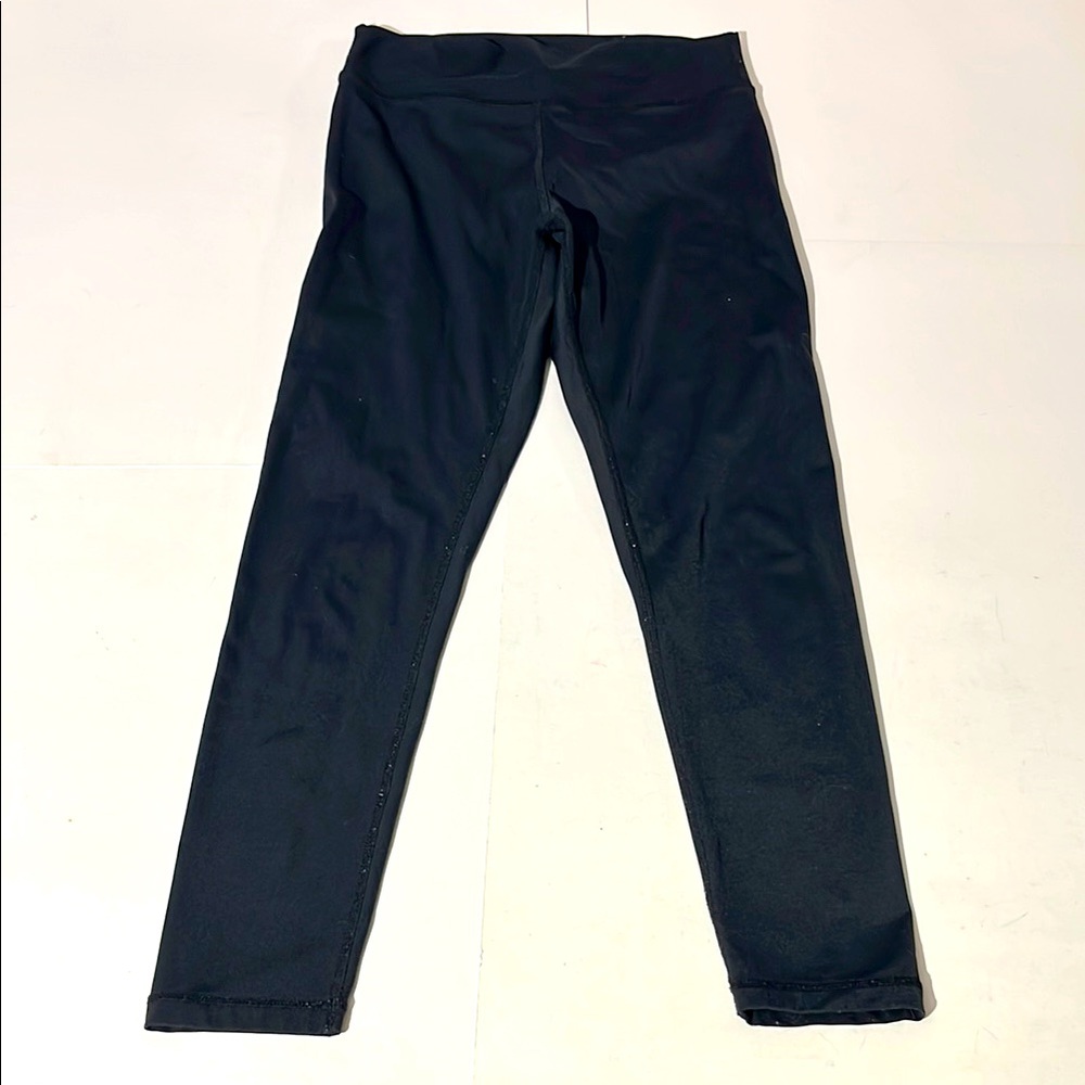 Zyia Active Capri Leggings Black w/ bubble butt accent small running yoga
